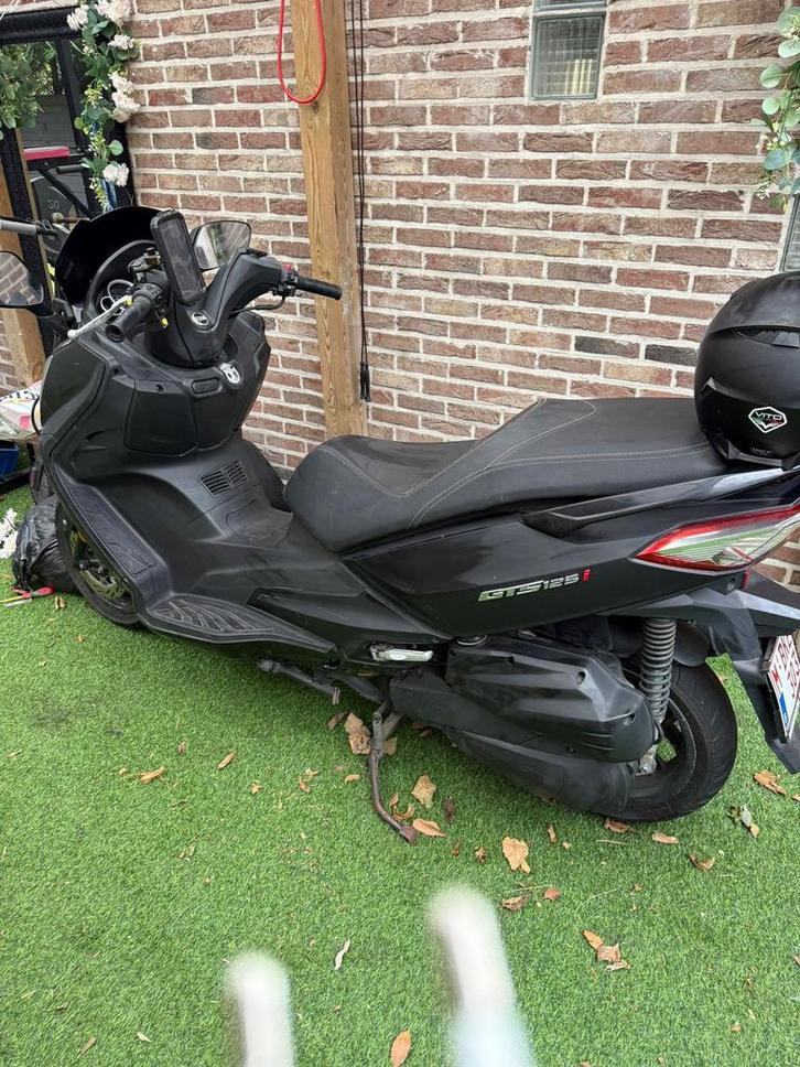 Sym gts 125i, Fietsen en Brommers, Scooters | Yamaha, Zo goed als nieuw, Ophalen