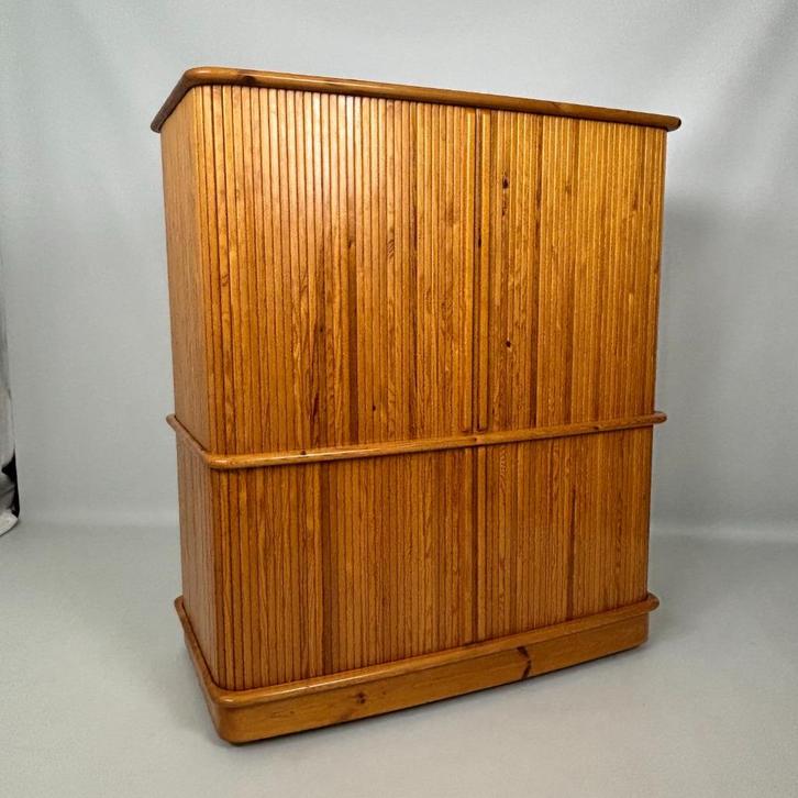 Dyrlund kast, Antiek en Kunst, Antiek | Meubels | Kasten, Ophalen of Verzenden
