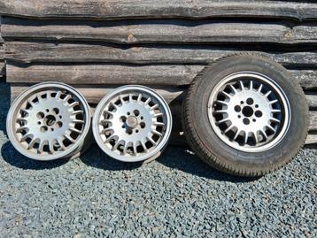 Originele e30 velgen beschikbaar voor biedingen