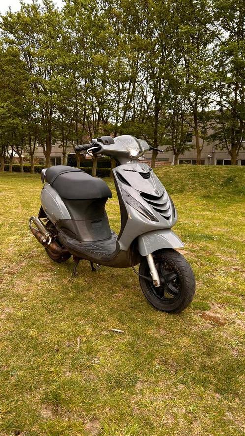 Piaggio zip a klasse, Fietsen en Brommers, Scooters | Piaggio, Gebruikt, Zip, Klasse A (25 km/u), Tweetakt, Ophalen of Verzenden