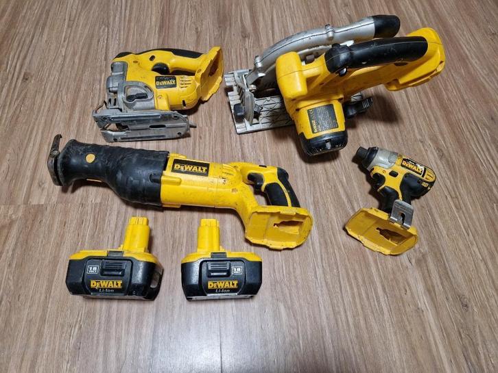 cirkelzaag reciprozaag decoupeerzaag Schroevendraaier, Doe-het-zelf en Bouw, Gereedschap | Zaagmachines, Gebruikt, Cirkelzaag