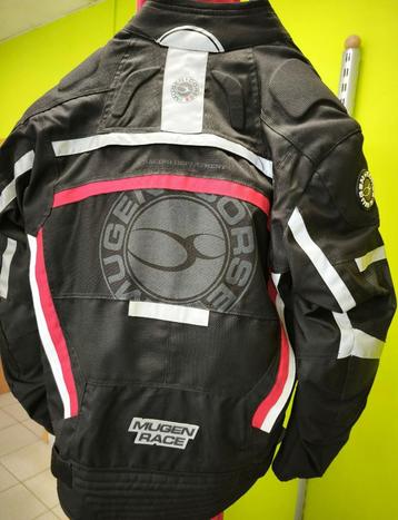 Mugen Race jas + broek set beschikbaar voor biedingen