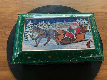 Vintage 4  metalen dozen beschikbaar voor biedingen
