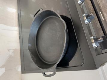 Skillet - gietijzeren pan - 30 cm beschikbaar voor biedingen