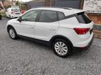 SEAT Arona Arona TSI 95pk *NAVI*APP*NIEUWE STAAT* (bj 2023), Auto's, Voorwielaandrijving, Stof, Gebruikt, 95 pk