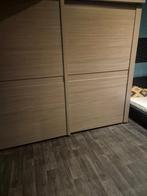 Gratis grote roldeur kast met schabben., Enlèvement, Comme neuf