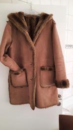 Winterjas Balmain met kap , in zeer goede staat., Kleding | Dames, Bruin, Maat 42/44 (L), Ophalen of Verzenden, Gedragen