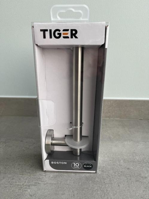 Tiger Boston - Reserve rolhouder RVS geborsteld, Maison & Meubles, Salle de bain | Linge de bain & Accessoires, Comme neuf, Autres types