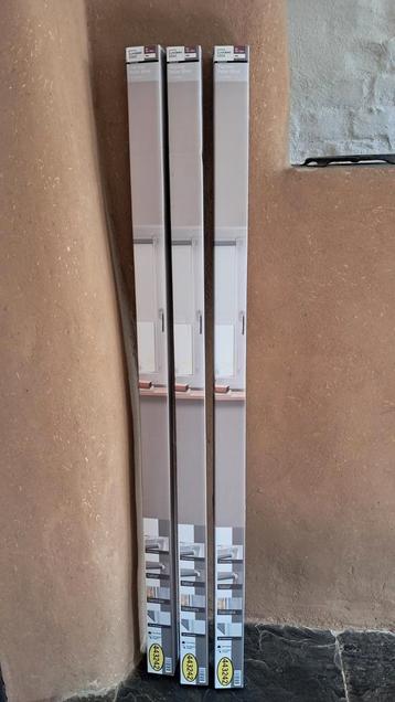 3 stores blancs neufs 100x150cm beschikbaar voor biedingen