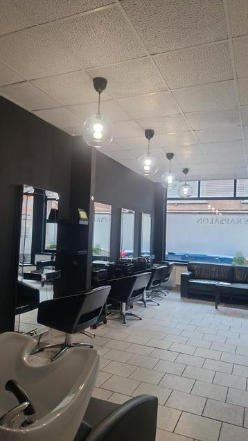 Kapsalon Meubelen beschikbaar voor biedingen