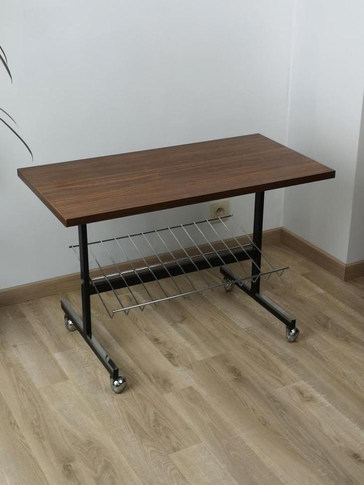 Vintage planten-, tijdschriften-, bijzettafel, Huis en Inrichting, Tafels | Bijzettafels, Ophalen of Verzenden