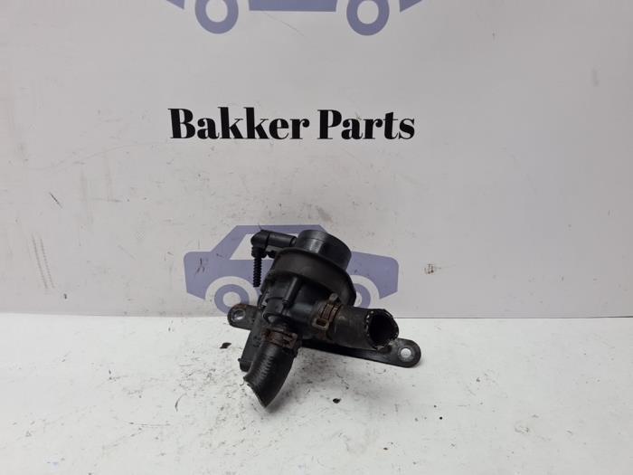 Extra waterpomp van een Skoda Yeti, Auto-onderdelen, Airco en Verwarming, Skoda, Gebruikt, 3 maanden garantie