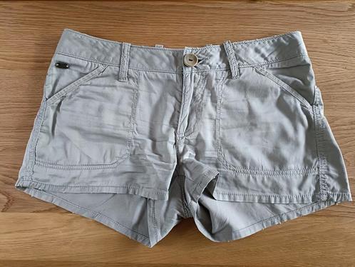 Short Tommy Hilfiger W28, Kleding | Dames, Broeken en Pantalons, Grijs, Ophalen of Verzenden