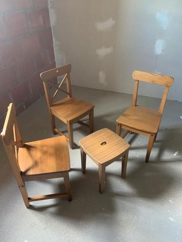 Leksvik kinderstoelen en tafeltje beschikbaar voor biedingen