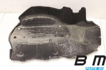 Bodembeschermplaat achter VW Passat B8 Variant beschikbaar voor biedingen