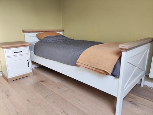 Kidsmill Savigno Bed wit Met Kruis 90 x 200 cm, Maison & Meubles, Chambre à coucher | Lits, Comme neuf, Une personne, 90 cm, 200 cm