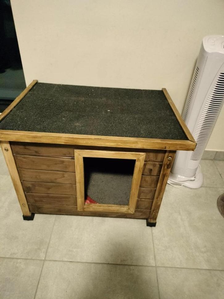 Het Kattenhuis in de kleur bruin biedt een ruime en comfort, Dieren en Toebehoren, Overige Dieren-accessoires, Nieuw, Ophalen