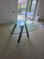 Tafel te koop, Glas