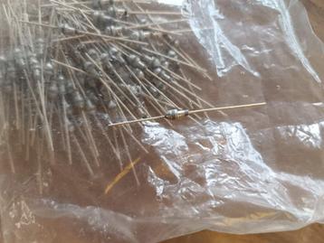 Electronica - Zener Diodes beschikbaar voor biedingen