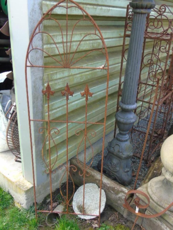 bord, obelisk, roestige metalen boog, zie foto's!, Tuin en Terras, Tuinmeubel-accessoires, Nieuw, Ophalen