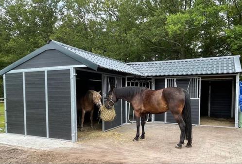 paardenstallen authentiek demontabel en eventueel verplaatsb, Dieren en Toebehoren, Stalling en Weidegang, Stalling, 2 of 3 paarden of pony's