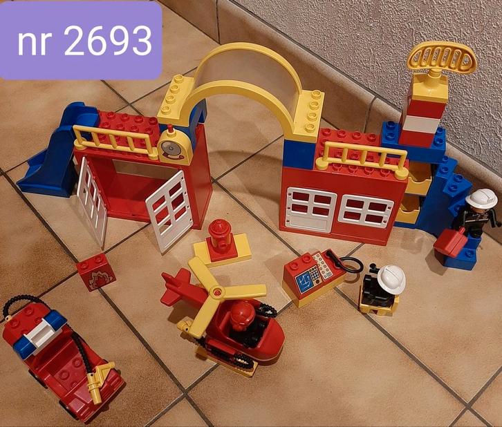 Lego duplo Brandweerkazerne set nr 2693 ( vintage), Kinderen en Baby's, Speelgoed | Duplo en Lego, Zo goed als nieuw, Duplo, Ophalen of Verzenden