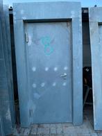 Werfdeur met slot en sleutel en klink, Doe-het-zelf en Bouw, Ophalen