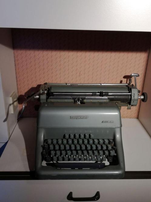 Vintage typemachine “Torpedo Solitaire”, Antiek en Kunst, Antiek | Kantoor en Zakelijk, Ophalen