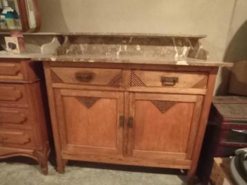 Commode beschikbaar voor biedingen