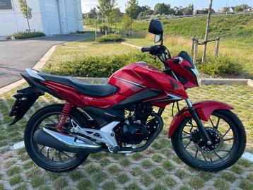 HONDA CBF 125 * slechts 2.400 km beschikbaar voor biedingen
