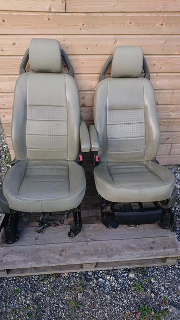 Sièges AV et AR Land Rover Discovery 3 Beige 2006 beschikbaar voor biedingen