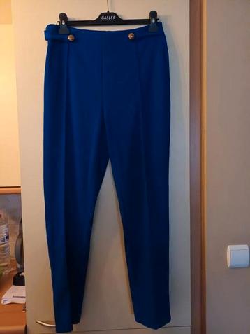 Volledig nieuwe vrijetijdsbroek   l beschikbaar voor biedingen