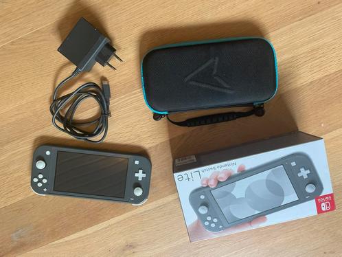 Switch Lite, Games en Spelcomputers, Spelcomputers | Nintendo Switch, Zo goed als nieuw, Verzenden