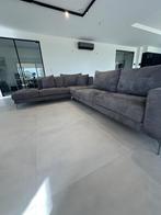 salon canapé en Alcanatra gris plus pouf, Huis en Inrichting, Zetels | Zetels, Ophalen, Overige materialen, Overige maten, Hoekbank