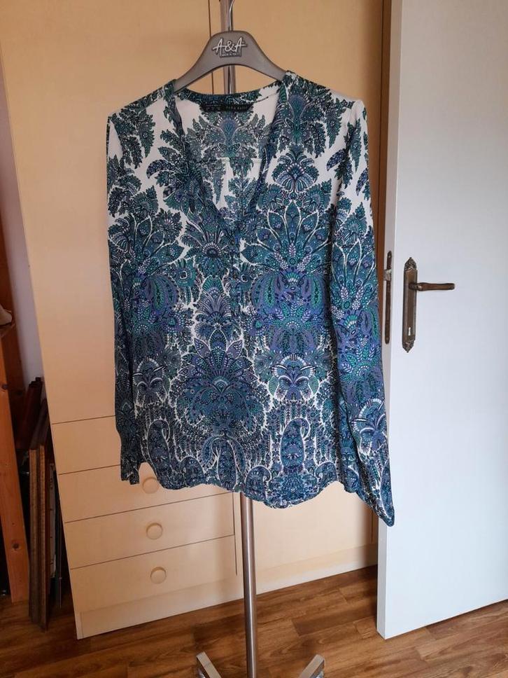 Chemise à imprimé en cachemire. Pas de services de messageri, Vêtements | Femmes, Blouses & Tuniques, Comme neuf, Taille 38/40 (M)