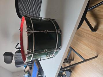 Petite caisse verte beschikbaar voor biedingen