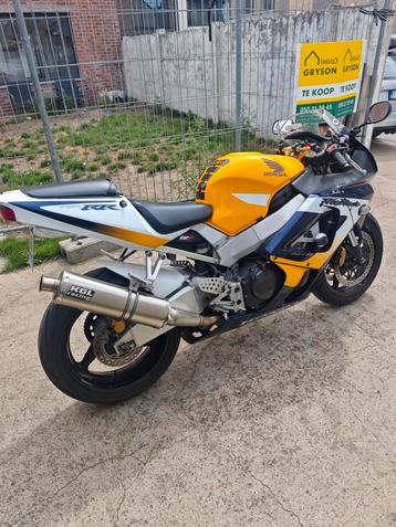 Honda cbr 929RR fireblade beschikbaar voor biedingen