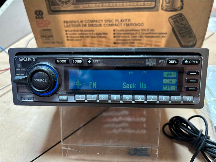 Legendarische Sony cdx-c90r, Auto diversen, Autoradio's, Zo goed als nieuw, Ophalen of Verzenden