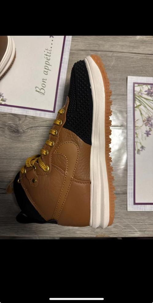 Nike Lunar Force 1 bruine eendenlaars - nieuwe maat 42,5, Kleding | Heren, Schoenen, Zo goed als nieuw, Ophalen of Verzenden