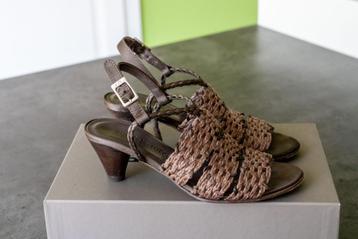 Schoenen, merk Daniele Tucci, maat 35, als nieuw beschikbaar voor biedingen