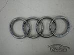Audi Q7 4M Emblem Grille Logo 4M0853605, Ophalen of Verzenden, Gebruikt