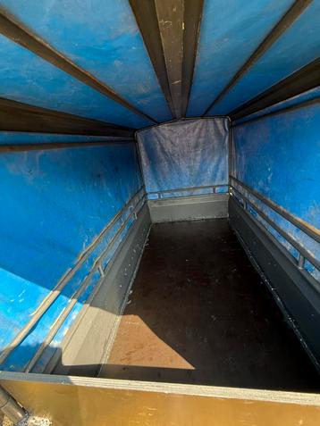 Aanhangwagen met huif rijbewijs B beschikbaar voor biedingen