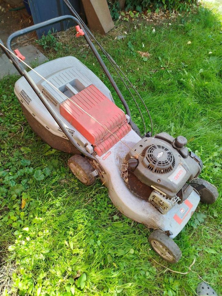 Tondeuse thermique, Tuin en Terras, Grasmaaiers, Gebruikt, Benzine-grasmaaier, 40 t/m 49 cm, Cirkelmaaier, Opvangbak, Ophalen