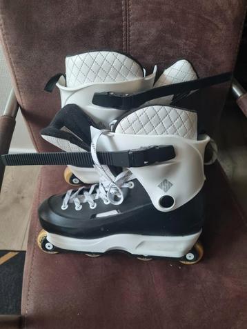 Usd sway met kizer frames agressive inline skates beschikbaar voor biedingen