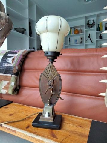 Art Deco lamp tafelmodel danseres brocante beschikbaar voor biedingen