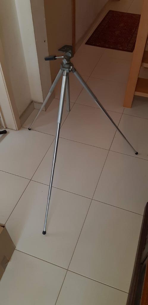Vintage statieven (Velbon - Bilora - Linhof), Audio, Tv en Foto, Fotografie | Statieven en Balhoofden, Gebruikt, 175 cm of meer