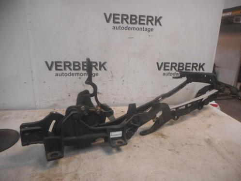 CABRIODAK SCHARNIER LINKS Focus 2 C+C (p6n41-l539a93-ad), Auto-onderdelen, Overige Auto-onderdelen, Ford, Gebruikt