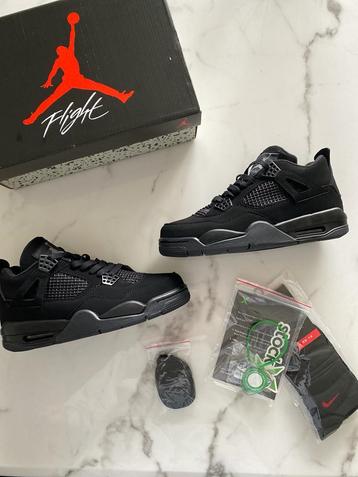 Air Jordan 4 Retro Black Cat Sneakers