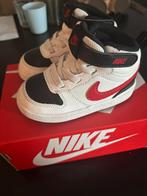 Kinderschoenen nike 23,5, Ophalen, Zo goed als nieuw
