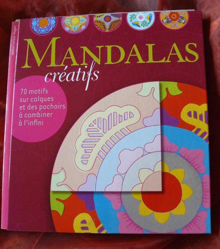 Livre Mandalas créatifs : 70 motifs sur calques ., Livres, Loisirs & Temps libre, Utilisé, Dessin et Peinture, Enlèvement ou Envoi